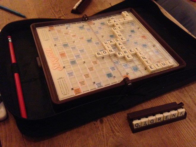 playing Scrabble in French