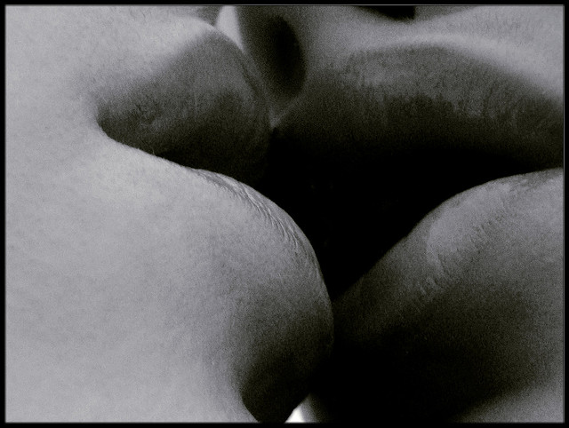 kiss me! by Michela Castiglione