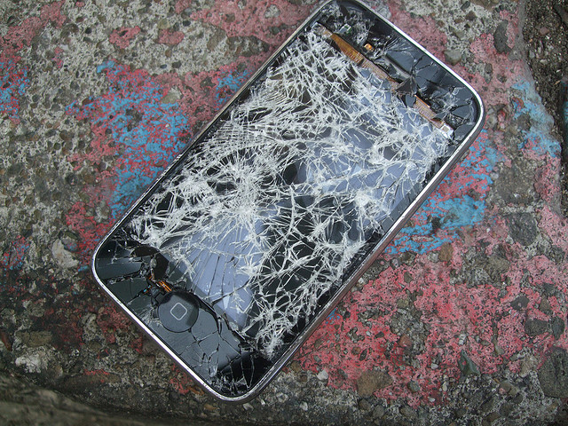 broken_iphone.jpg