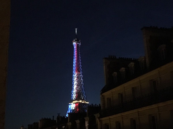eiffel tricolore.jpg